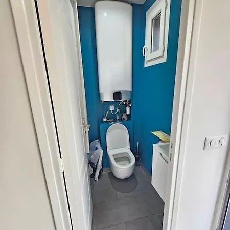 Appartement Maison Récente Avec Jardin Et Terrasse, Bien Desservie