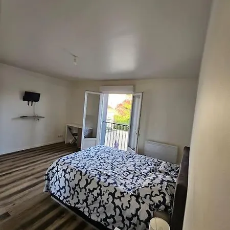Maison Recente Proche Paris Avec Jardin Et Terrasse, Bien Desservie Apartament La Courneuve