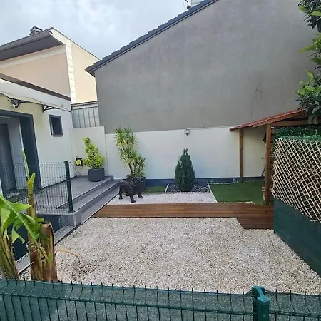 Maison Recente Proche Paris Avec Jardin Et Terrasse, Bien Desservie * La Courneuve