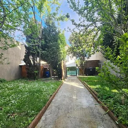 Maison Récente Avec Jardin Et Terrasse, Bien Desservie Appartement *