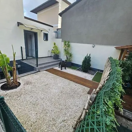 Maison Récente Avec Jardin Et Terrasse, Bien Desservie * La Courneuve