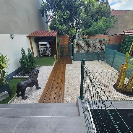 Maison Récente Avec Jardin Et Terrasse, Bien Desservie Appartement La Courneuve