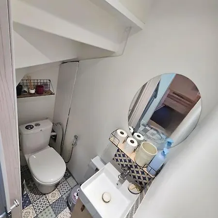 Appartement Maison Récente Avec Jardin Et Terrasse, Bien Desservie