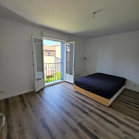 Maison Récente Avec Jardin Et Terrasse, Bien Desservie Appartement