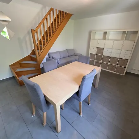 Appartement Maison Récente Avec Jardin Et Terrasse, Bien Desservie *