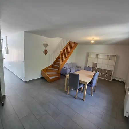 Maison Récente Avec Jardin Et Terrasse, Bien Desservie Appartement La Courneuve