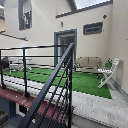 Maison Récente Avec Jardin Et Terrasse, Bien Desservie *